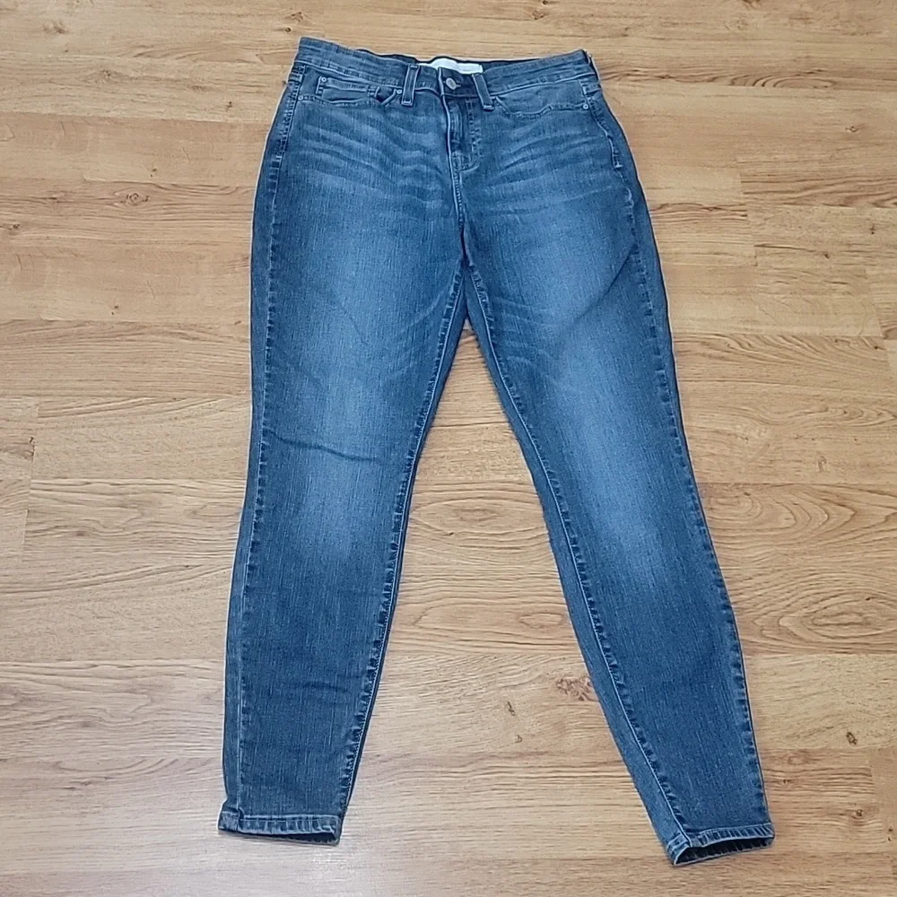 Levis Mid Rise Skinny Jeans Size 6 - Picture 1 of 10